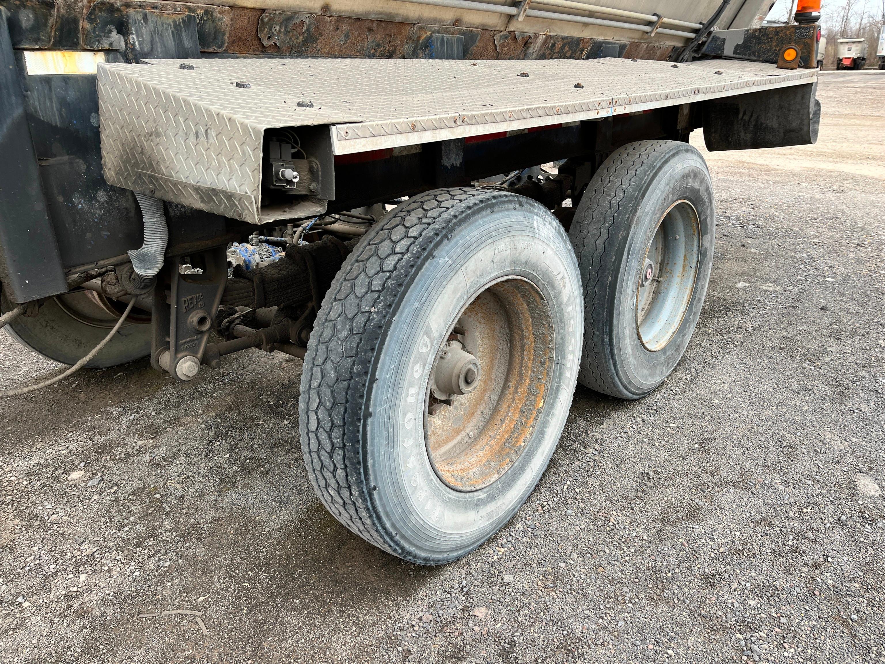 2007 TRAILKING OLB336 LIVE BOTTOM TRAILER VN:1TKLC41327W087808 equipped with 40,900lb GVWR, spring