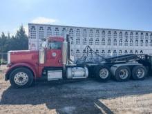 2005 PETERBILT 379 TRUCK TRACTOR VN:878388 powered by Cat C15 diesel engine, equipped with Eaton