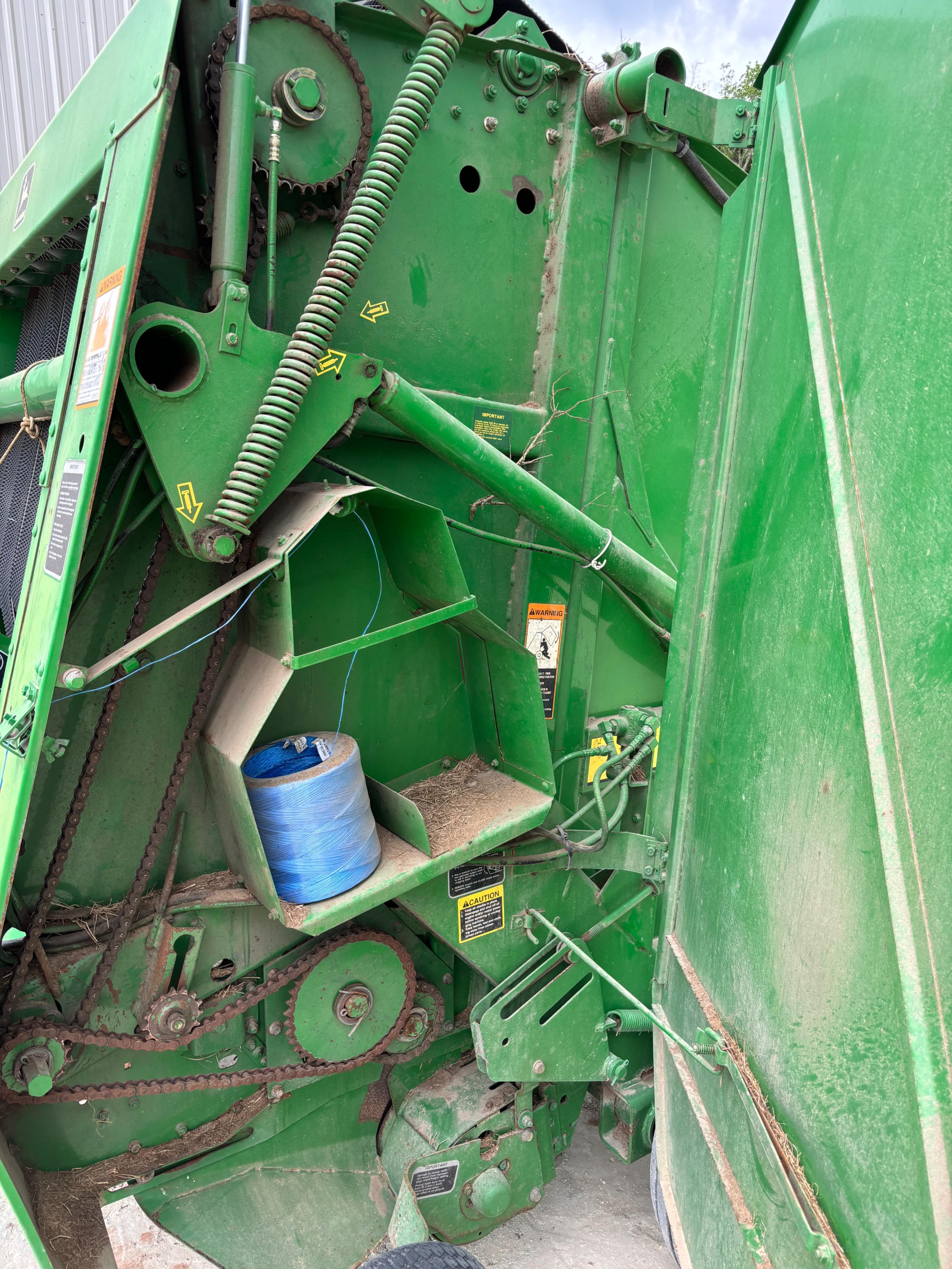 John Deere 556 Hay Baler