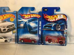 Lot of 4 Pcs Collector New in Package Hot wheels Mattel 1/64 DieCast Meta Cars - See Pictures