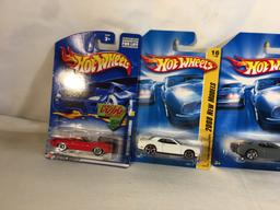 Lot of 4 Pcs Collector New in Package Hot wheels Mattel 1/64 DieCast Meta Cars - See Pictures