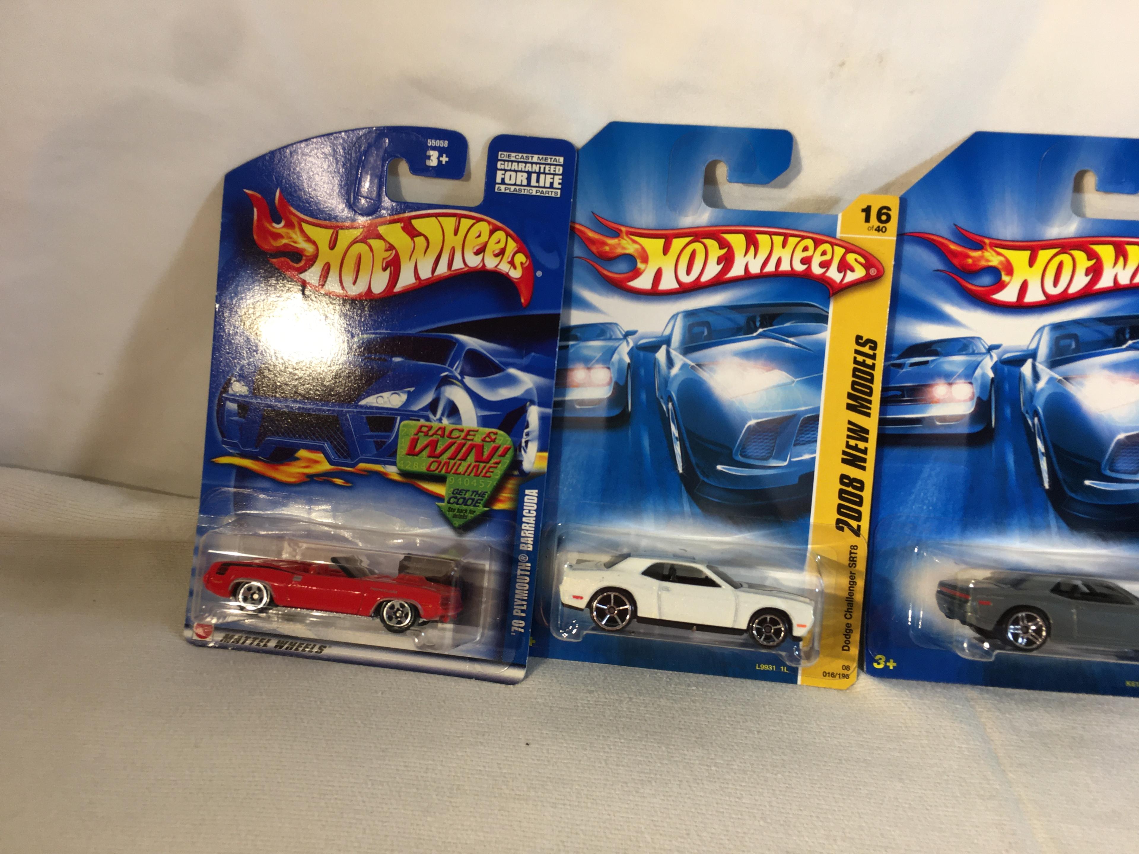 Lot of 4 Pcs Collector New in Package Hot wheels Mattel 1/64 DieCast Meta Cars - See Pictures