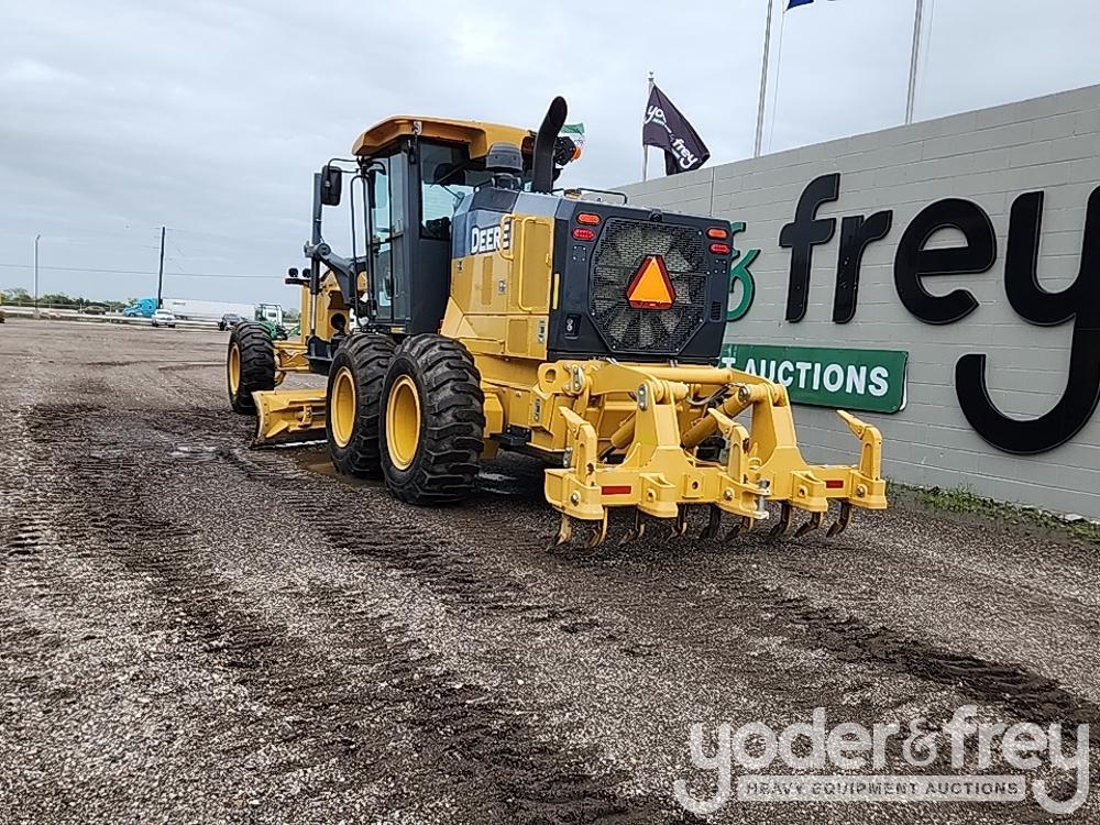 2014 John Deere 670G