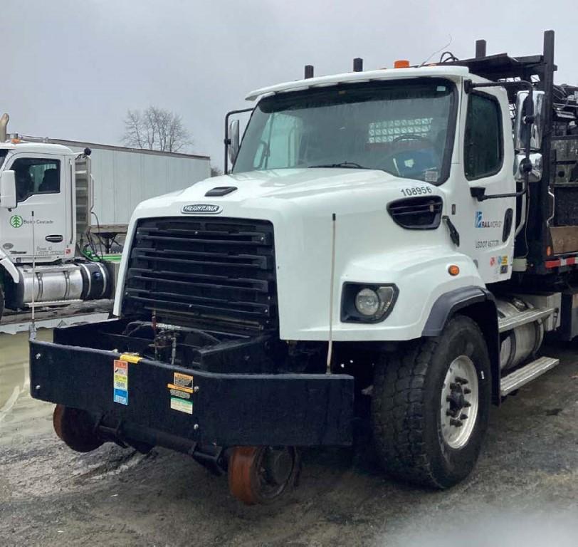 2016 FREIGHTLINER 114SD GRAPPLE TRUCK, 72,749 Miles  DETROIT DD13 12.8L, DR