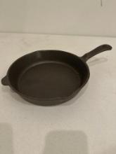 Avid Outdoor 10" Cast Iron Skillet