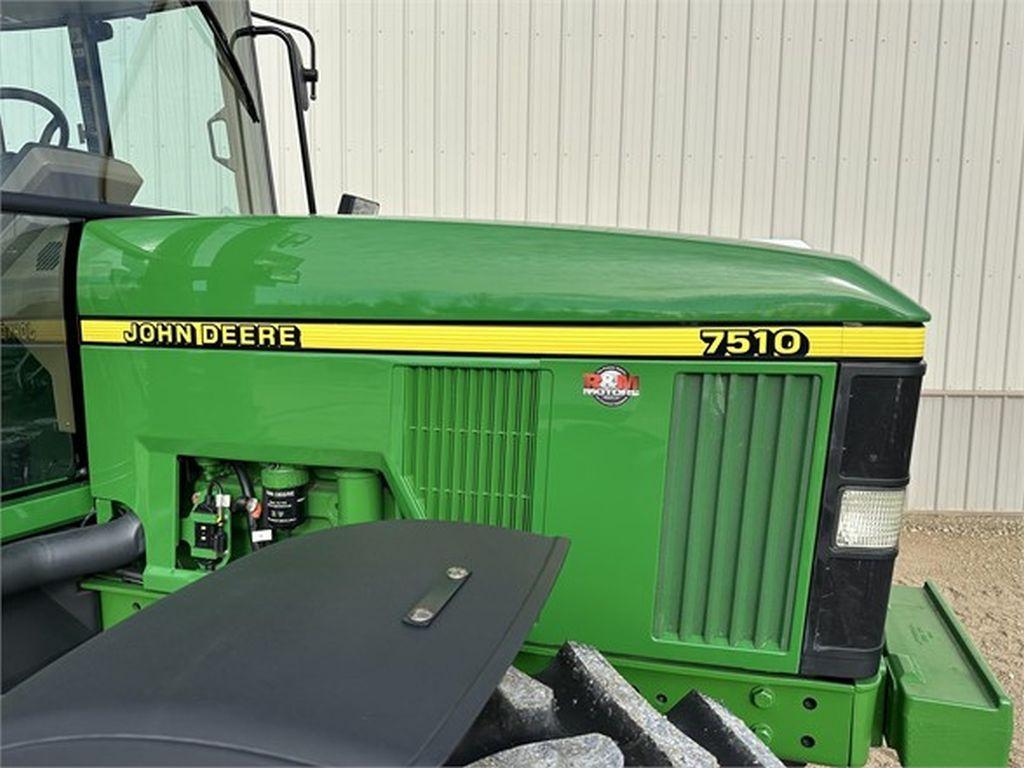 2002 JOHN DEERE 7510