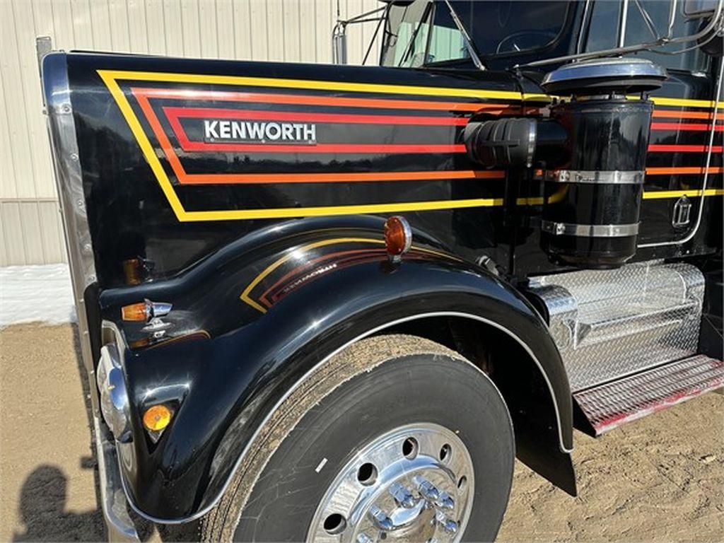 1981 KENWORTH W900A