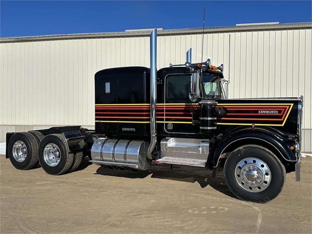 1981 KENWORTH W900A