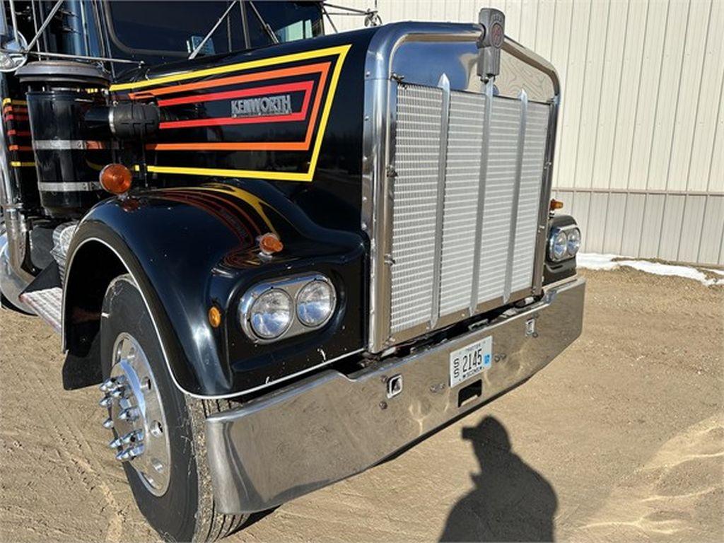 1981 KENWORTH W900A