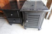 TWO GLOSSY BLACK FINISH END TABLES TOP IS 23 X 18