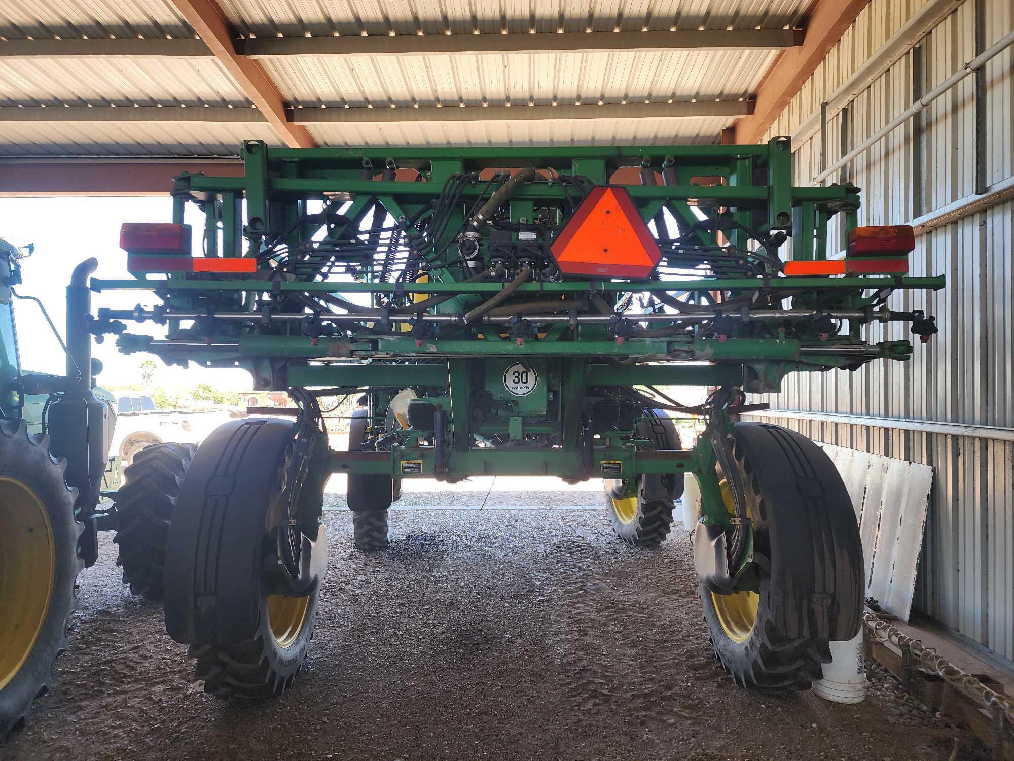 John Deere 4023R Self-Propelled Crop Sprayer... 23 Liter, 600 Gal. Sprayer...Hours not visibleP.I.N.