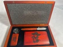 Vintage John Wayne Wooden Box With Accessories