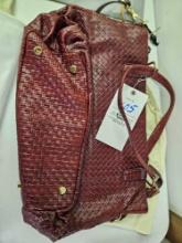 Gili leather purse