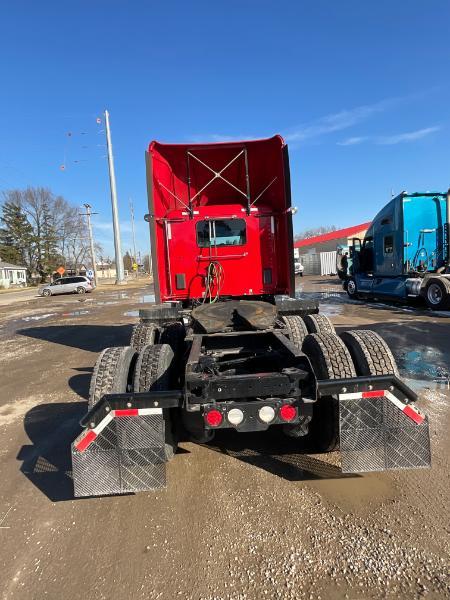 2019 Kenworth T680 Day Cab