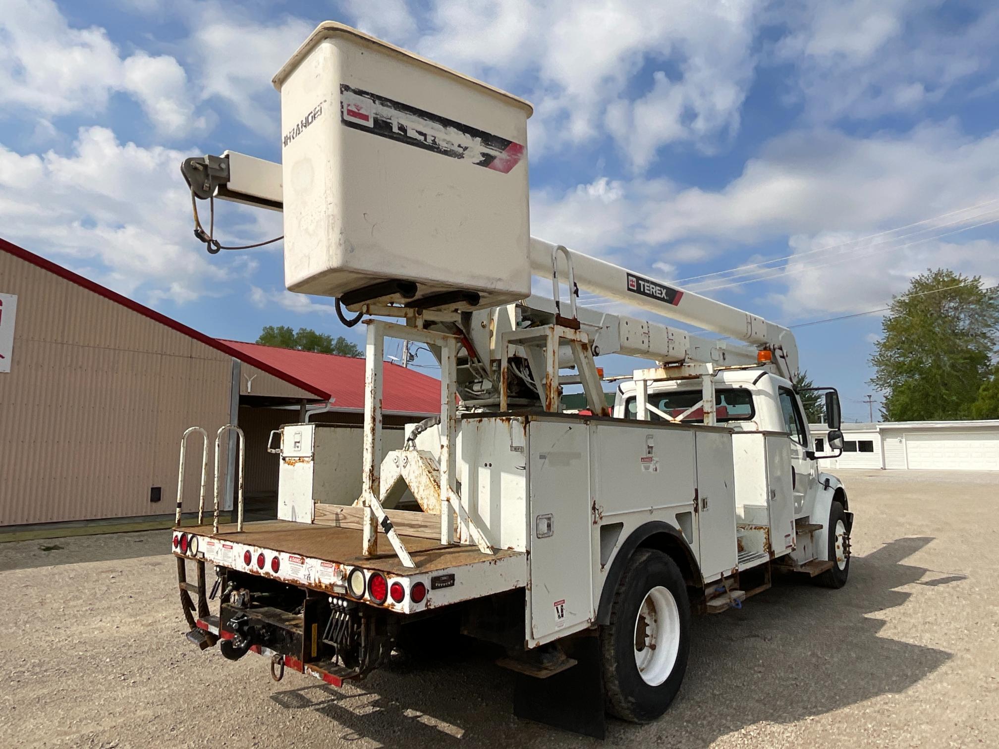 2014 Freightliner M2106 Bucket Truck