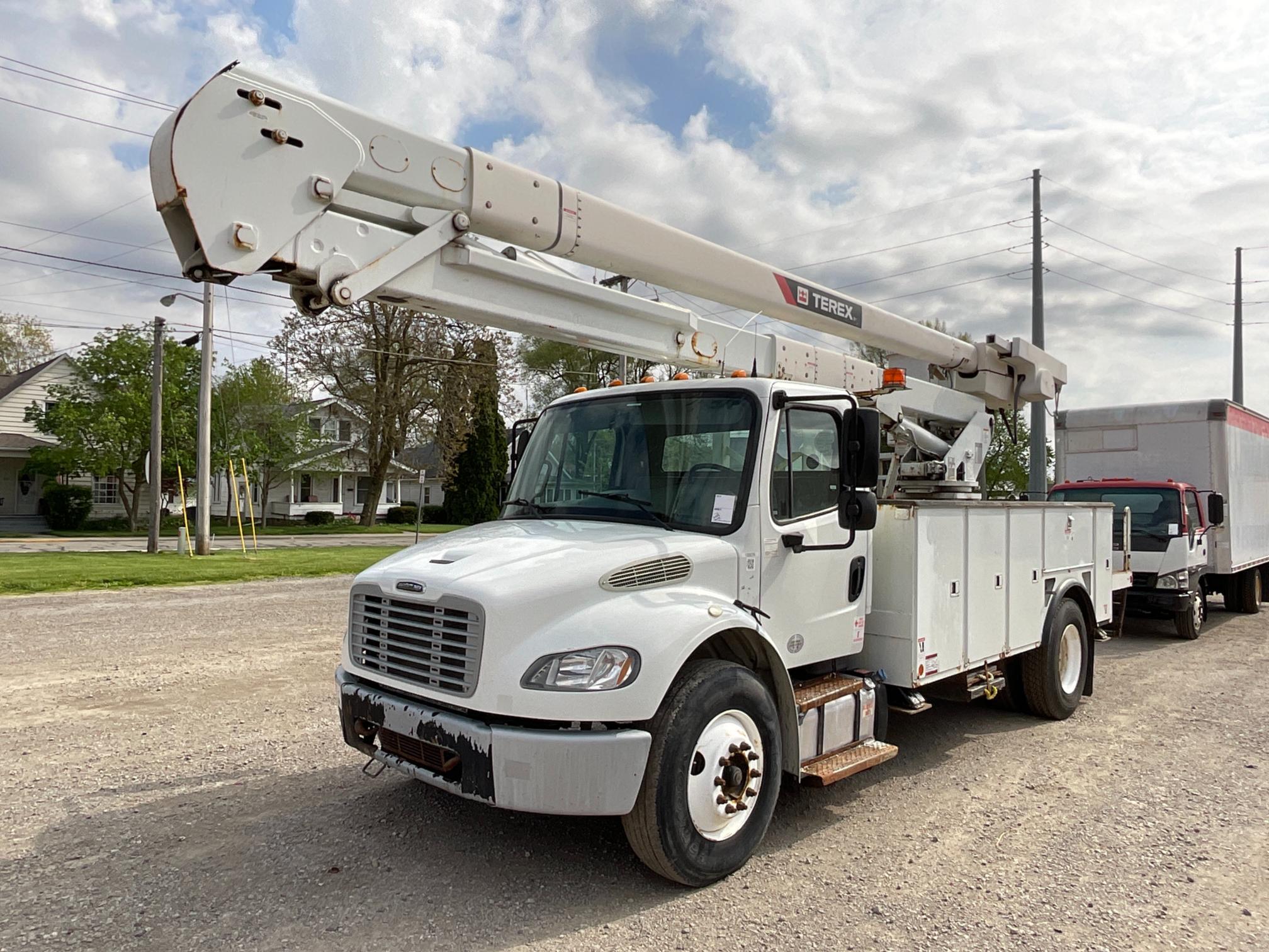 2014 Freightliner M2106 Bucket Truck