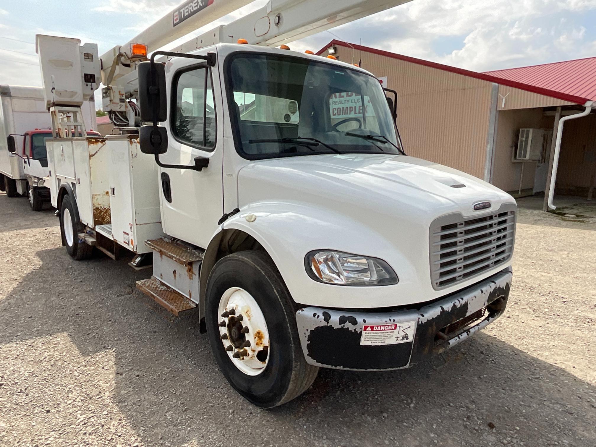 2014 Freightliner M2106 Bucket Truck