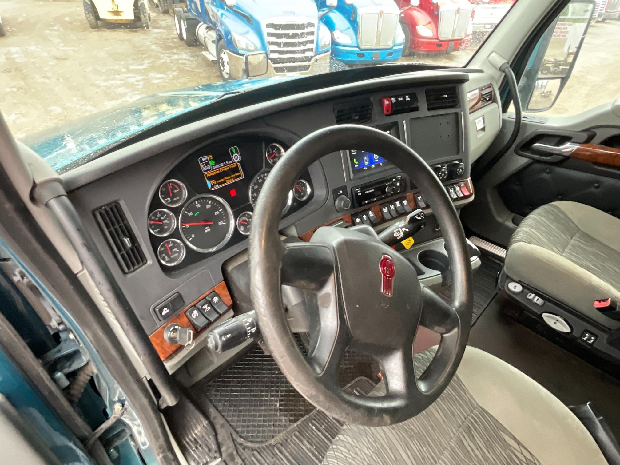 2022 Kenworth T680 Sleeper