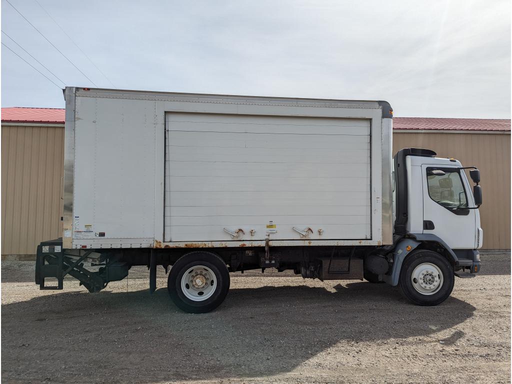 2013 Kenworth K370 Box Truck