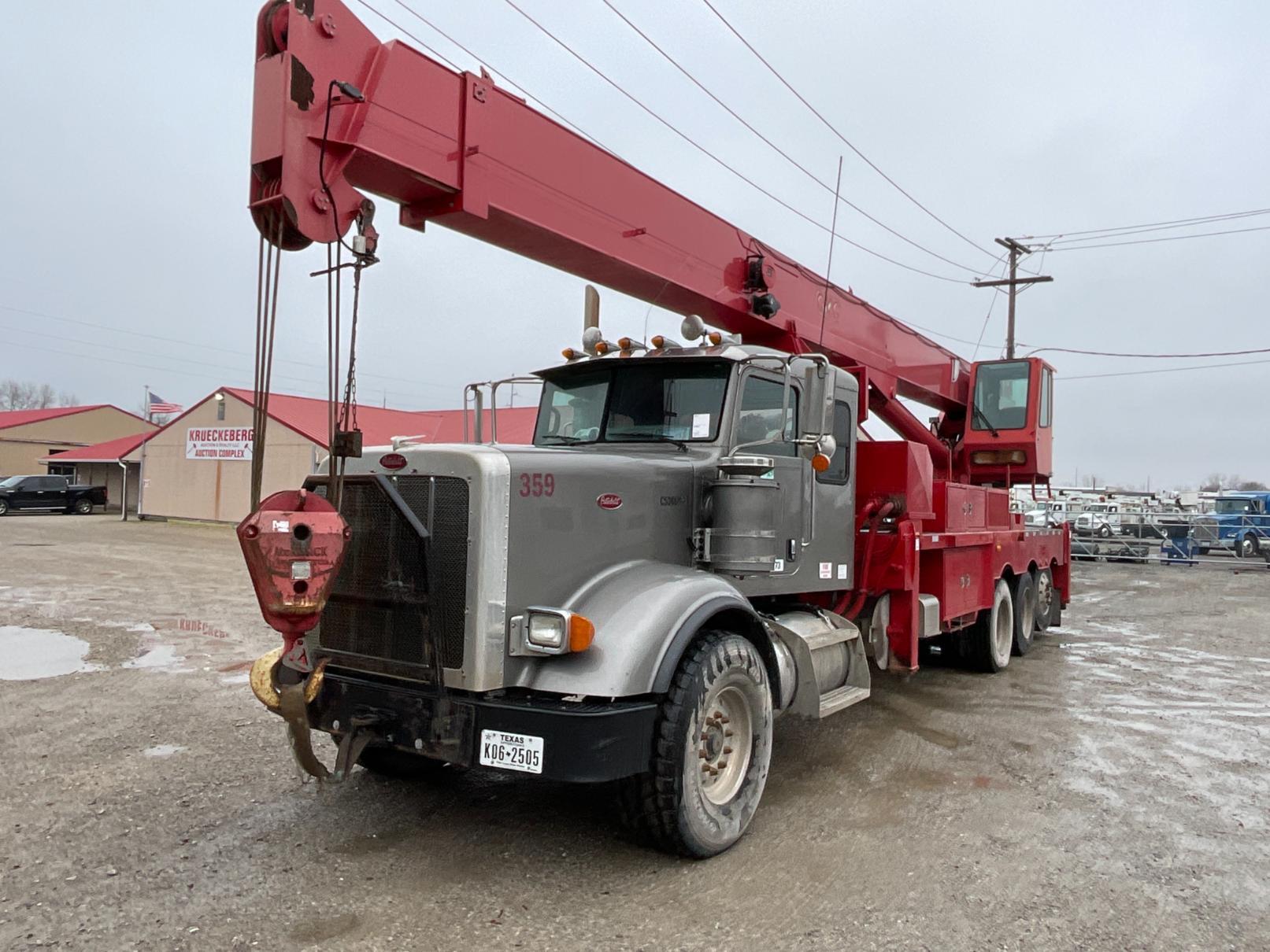 2015 Peterbilt 367 Crane Truck