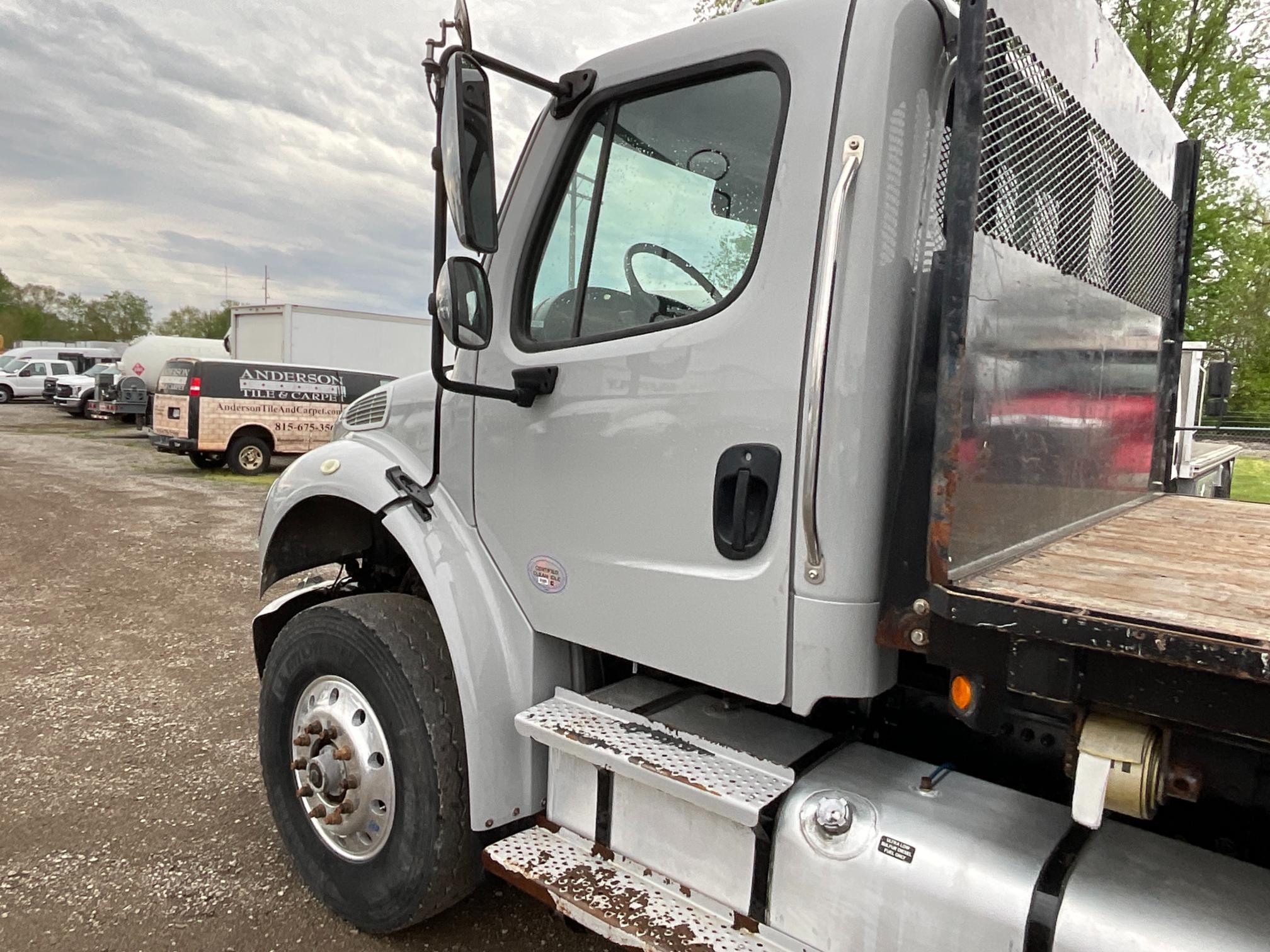 2017 Freightliner M2106 Flatbed w/ Moffett Hookup