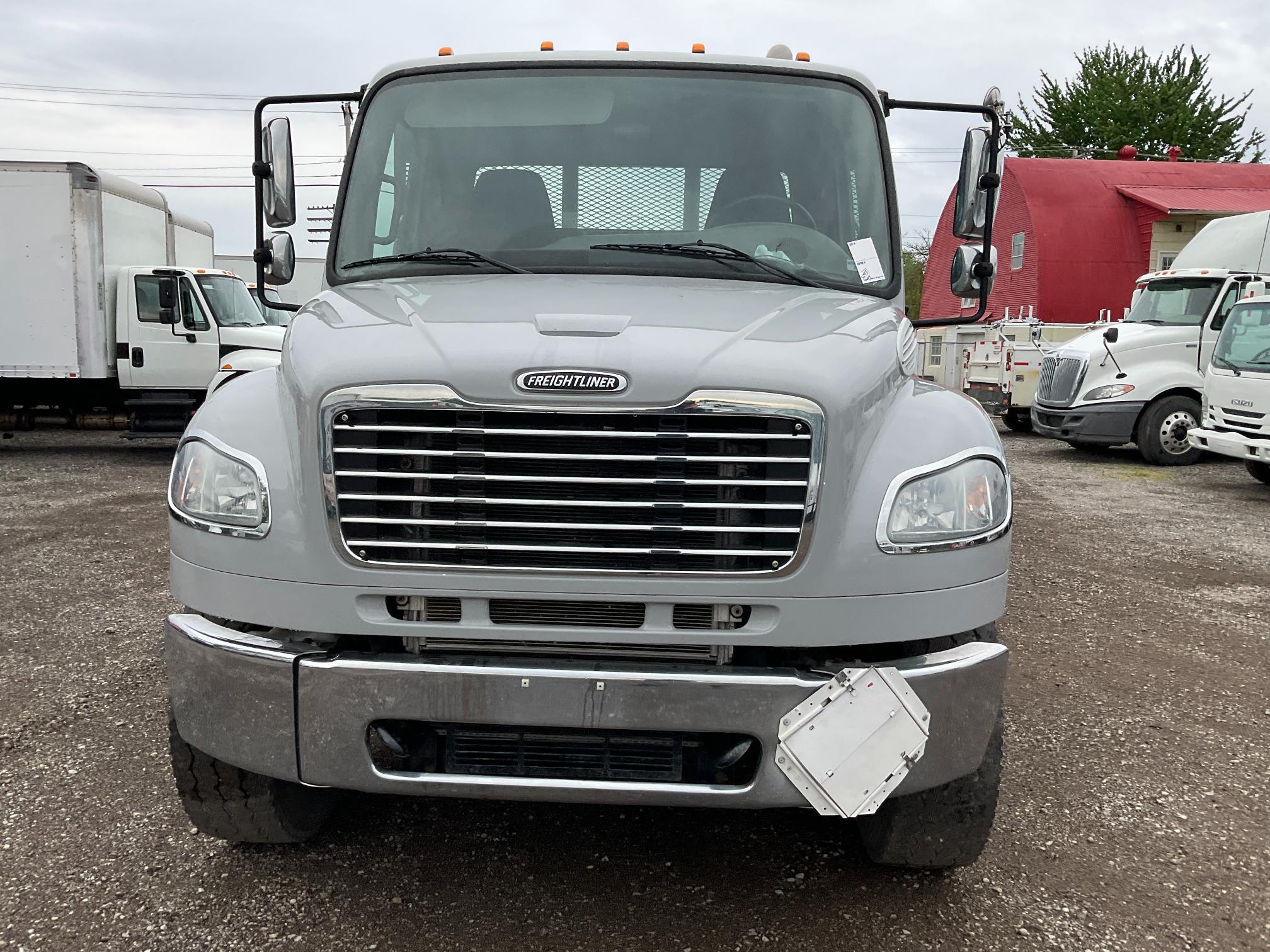 2017 Freightliner M2106 Flatbed w/ Moffett Hookup