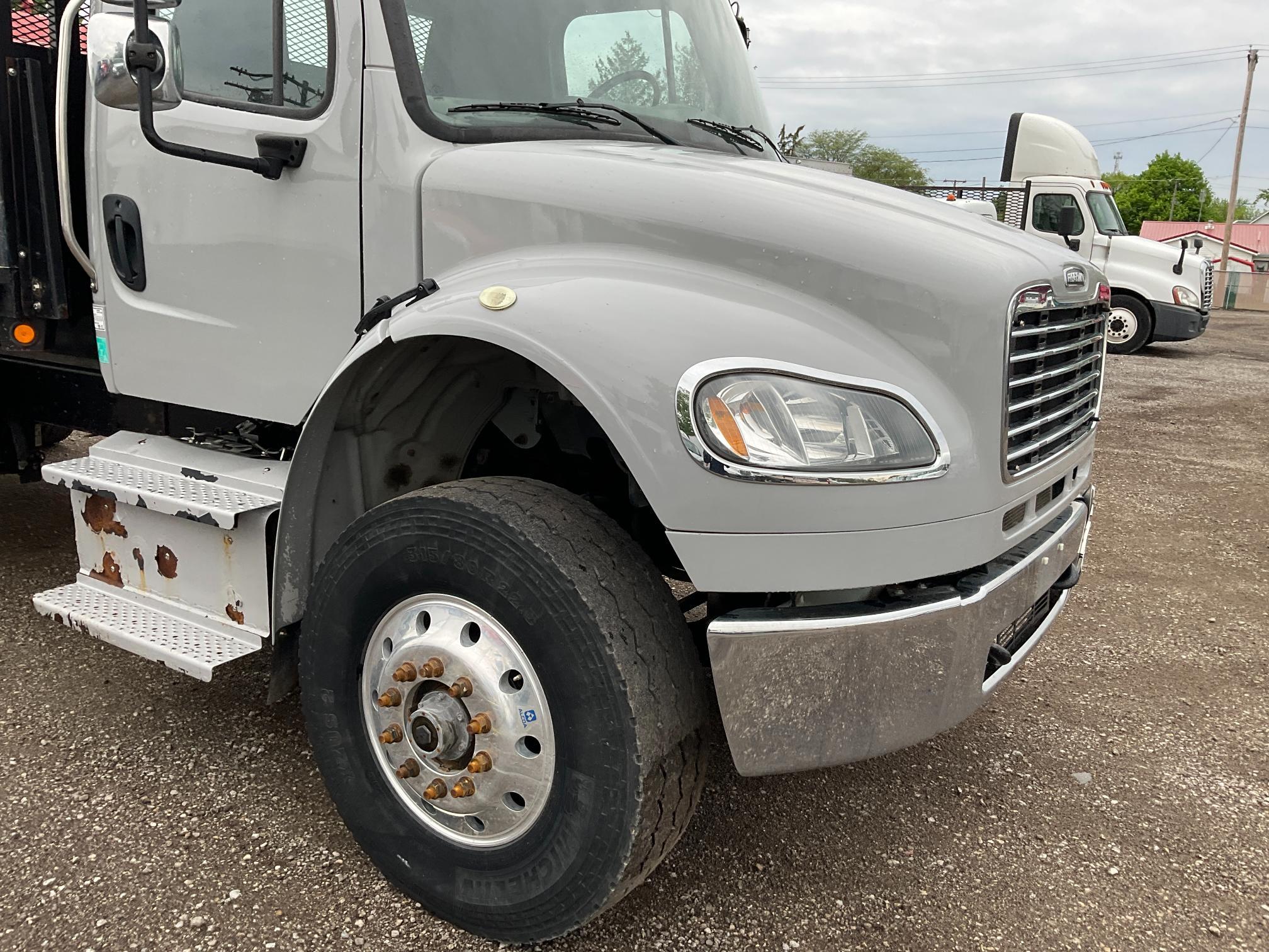 2017 Freightliner M2106 Flatbed w/ Moffett Hookup