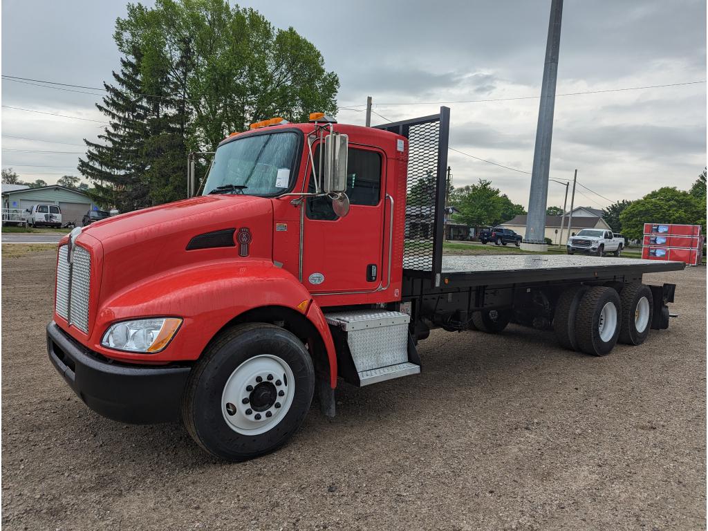 2016 Kenworth T370 Flatbed