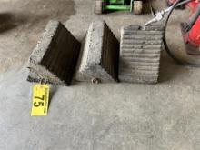 LOT: 3-WHEEL CHOCKS