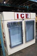 LEER 602UA45MG 73IN. 2-DOOR INDOOR BAGGED ICE MERCHANDISER CASE