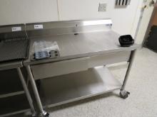 4FT STAINLESS STEEL TABLE - 24IN DEEP